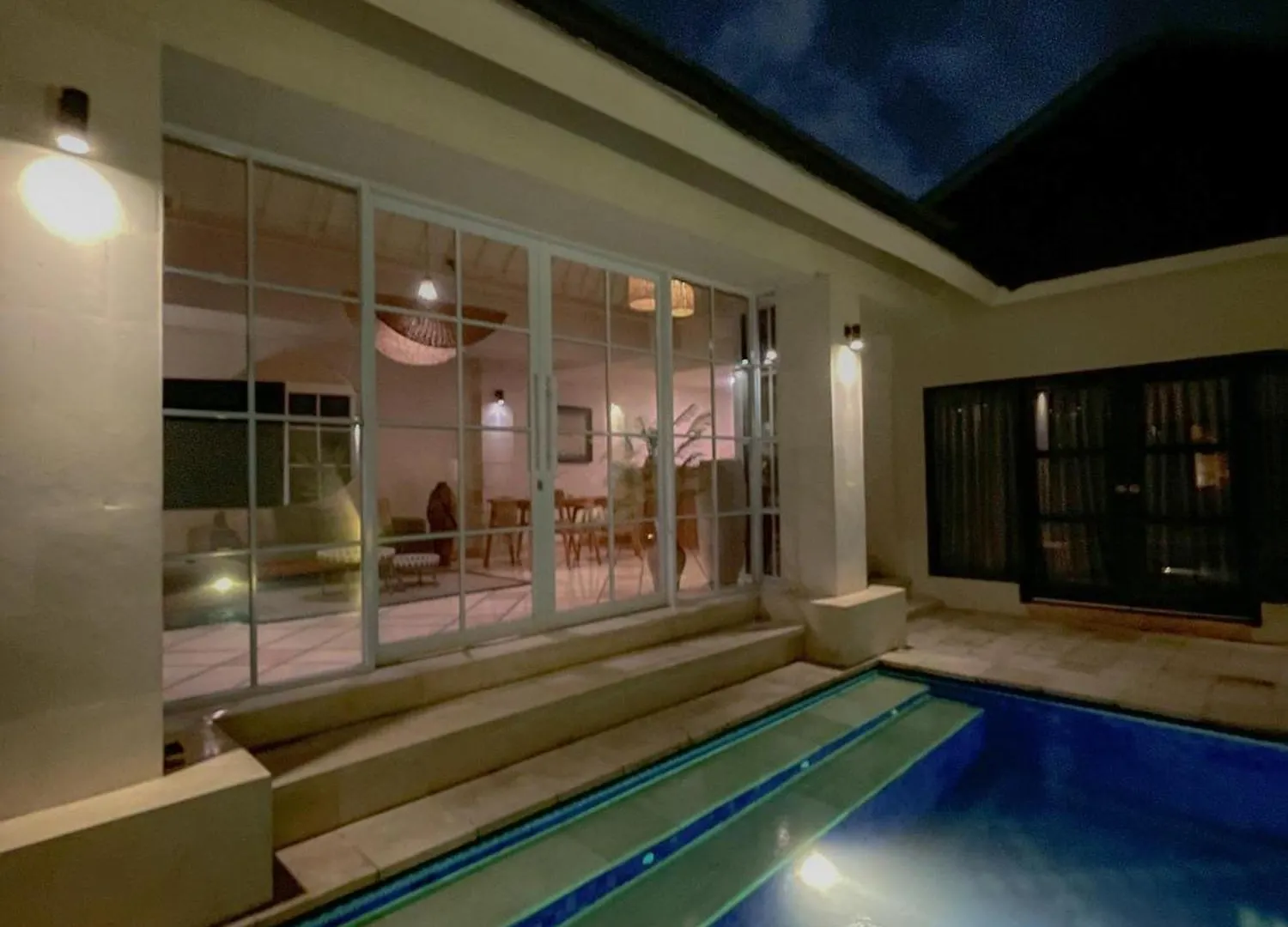 Kaimana Villa - 2Br In Seminyak Walk To Beach